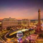 vue de Las Vegas avec l'hôtel Paris en premier plan