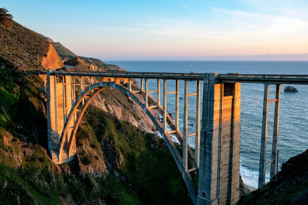 Bixby Creek Bridge à Big Sur entre San Francisco et Los Angeles